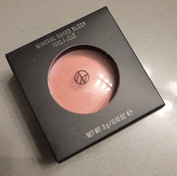 Il Makiage | Mineral Baked Blush in Bootylicious NIB - Picture 2 of 4